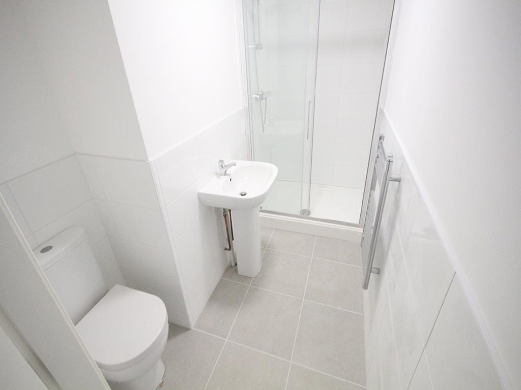 2 bedroom apartment To Let in Earby - IMG_5061.jpg